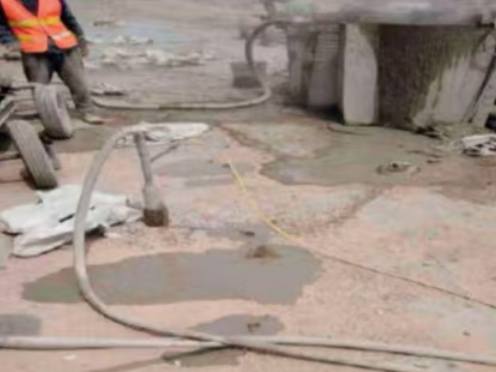 康保水泥混凝土路面板底注浆技术 路面脱空注浆整治方案